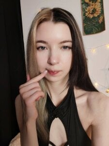 Emmie_shy Public Pic