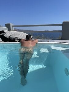 gapedwide Public Pic 6