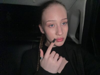 EasterHatter 1 day woth 2 besties Pic 4