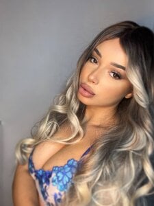 VeloraMuse Public Pic