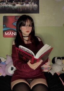 Maki_Zein_ Just me 🖤🥀 Pic 4