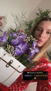 MistressMommyKate 🥰Flowers from you🥰 Pic 2