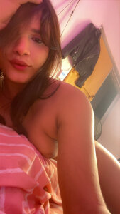 cassie_dilaurentis: 💗💕 ( 5 фото)