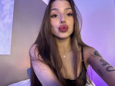 LuccianLove Public Pic 4