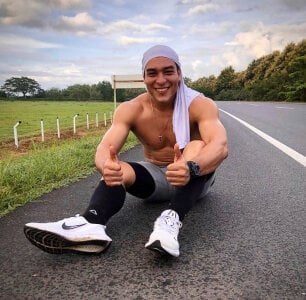 josephreus_ Public Pic 4