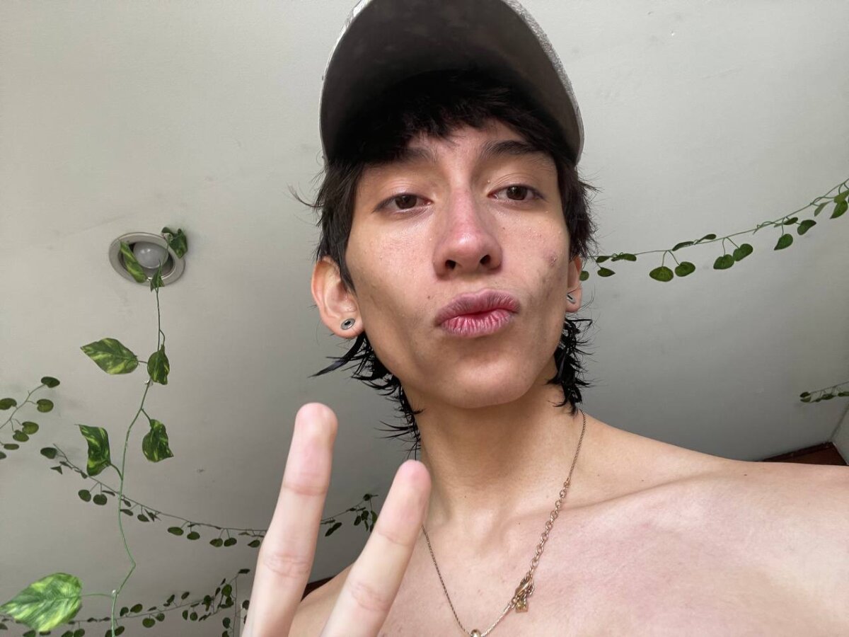 Cody_Bloom Trending Pic 4619