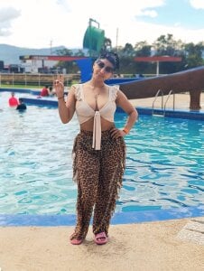 tiffani__love Vacaciones 🏕️ صورة واحدة|tiffani__love Vacaciones 🏕️ صورتان|tiffani__love Vacaciones 🏕️  5 صور|tiffani__love Vacaciones 🏕️  5 صورة