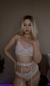 Agatha_weiss ** Pic 2