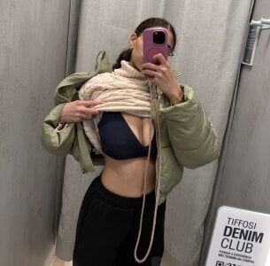 Drella255 Public 🤫🤫 รูป  2