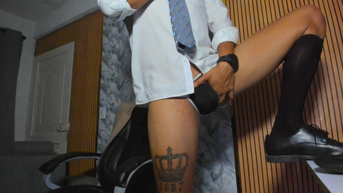 Foto em tendência de Hideintheoffice 6911