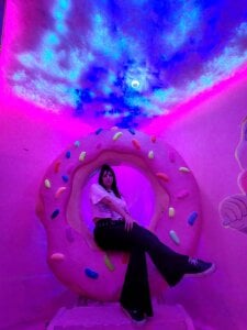 angel__red_ Me and a beautiful place🍓 Pic