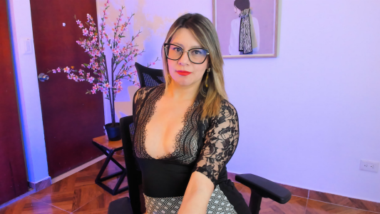 Chanelll_Taylorr_ Some appointment with me?' 사진