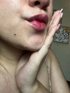ZharaGag_on_u this little mouth does wonders with your cock 💋 Pic 2