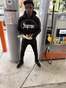 enuffdiic4evryone Me Ona regular basis Pic 8