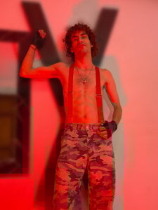 elias_sn0w Look at Me Pic 5