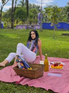 loress_ass_mature día de picnic Pic 4