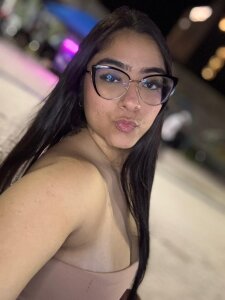 isa_bellaax 𝐁𝐞𝐚𝐜𝐡 𝐚𝐭    𝐧𝐢𝐠𝐡𝐭 💕 Pic