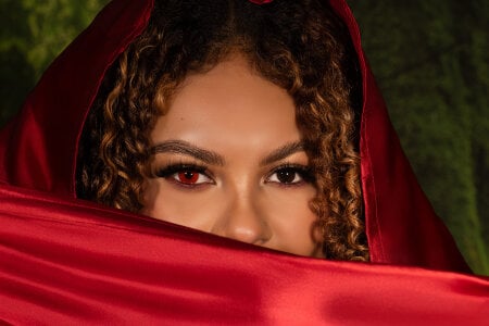 AlesiaCooper Trick or treat? 🎃💀 Pic 3