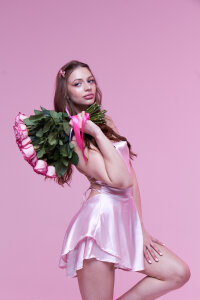 Lizartt P I N K V I B E صورة واحدة|Lizartt P I N K V I B E صورتان|Lizartt P I N K V I B E  7 صور|Lizartt P I N K V I B E  7 صورة