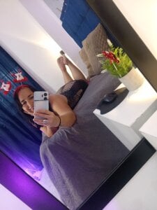 Zoe_aitanaa Do you like my black tights? Pic 2