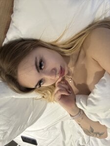 LunaMillie 🌅 Pic 4