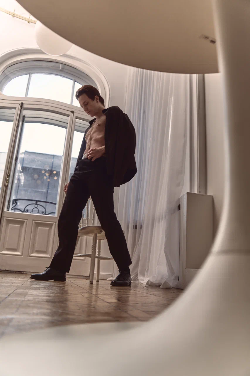 LeoMooree Trending Pic 8142