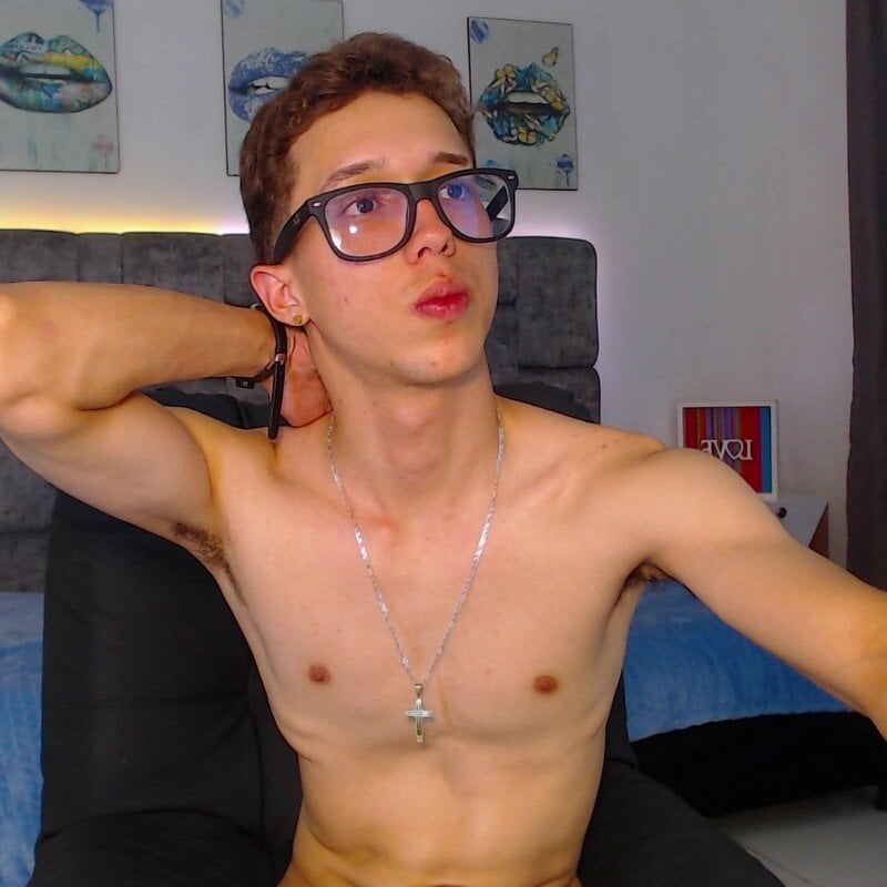 skinny_bigcock02 님의 트렌드 중인 사진  3560개