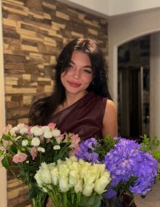 Mariella_Adamss Я вне сайта ) Foto 2