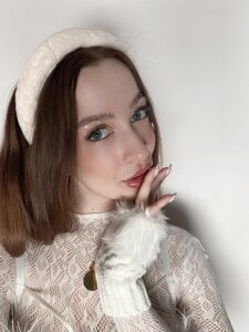 MarieKarma Snow princess ☃️❄️🤍 Gambar 5