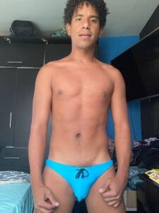 Tendajih_Black swimwear Pic 2