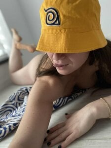 CallMeHazelll me Pic