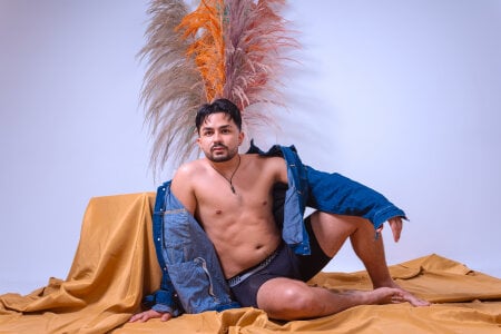 JonnSnow_ Public Pic 2