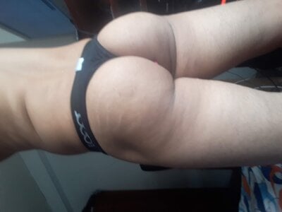 Tom_Hardy11 Public Pic 4