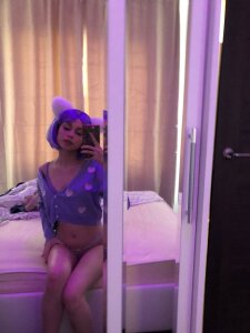 Mimi_Fun Public Pic 3