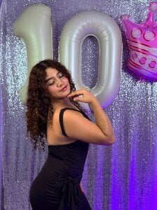 mia_cataleiya Thank you all, we are already 10k 🥰👑 slika 4