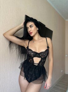 Julietta_a Public Pic 9