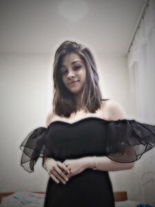 LilyStarn Little bit of me Pic 2