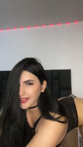 ChloeHolmes Public Pic 2