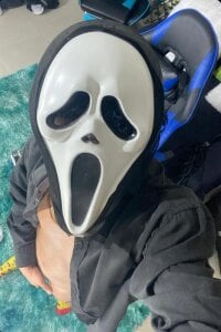 Taylor_Black_01 Public Pic