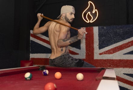 JACKMARCKOSのPLAYING BILLIARDSの枚の写真