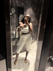 vivienne_rayne Public Pic 5