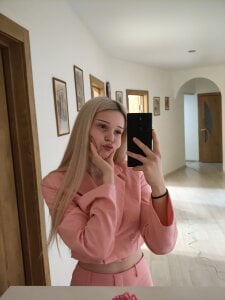 CherrylHolme my love outfit😊😍 Pic