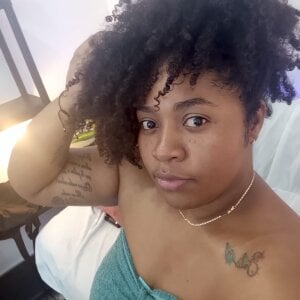 Megan-Small fire to light hearts 🔥🔥🔥🔥🔥🔥 Pic 3