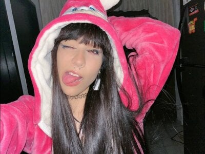 StrangeDesire look at me Pic 4