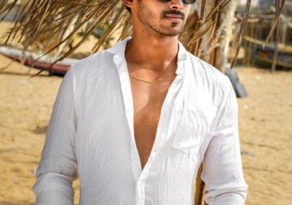 Alexwhitex Public รูป 