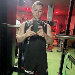 01elmono01: Me.. ( фото)