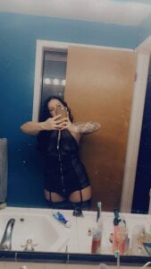 2hot4u2015 Public Pic 3