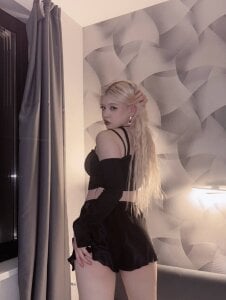 Lunar_Blush Public 圖片