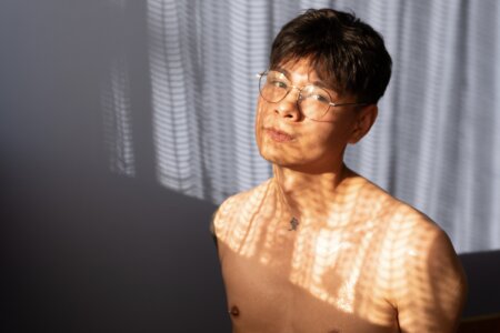 Heliero Multiple shadows touching and feeling my body I 圖片 6