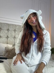 DulceEstrella_: 😊Furia luminosa🤍❤️‍🔥 ( 4 фото)